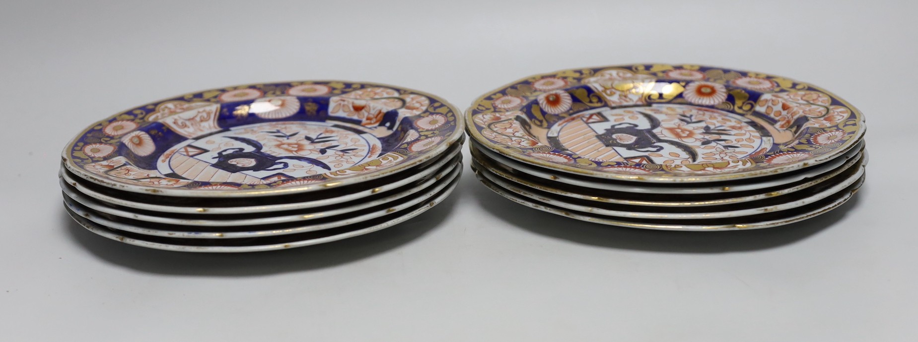 An early 19th century Spode stone china part dessert service, pattern no. 2375 (11)